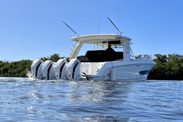 43' Boston Whaler 2022 Yacht For Sale